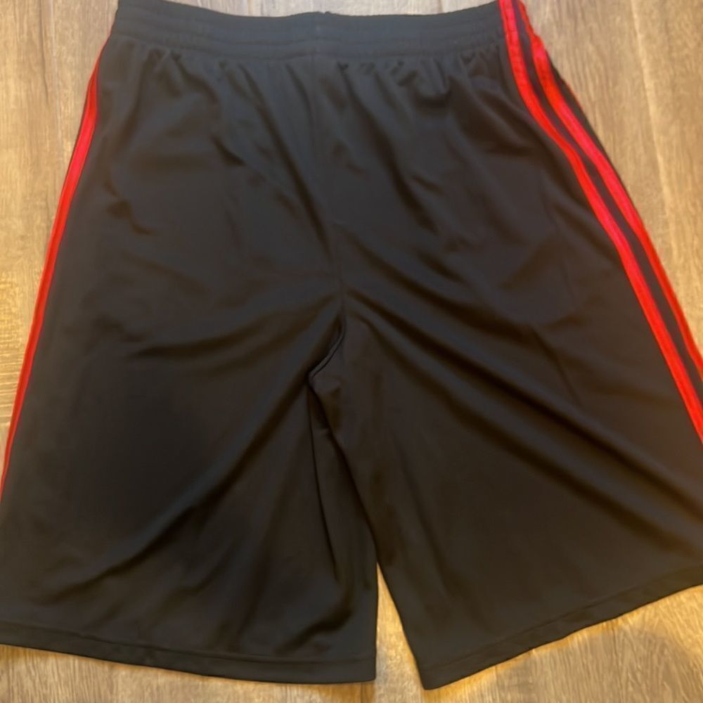 Adidas short ❤️  - Picture 5 of 6